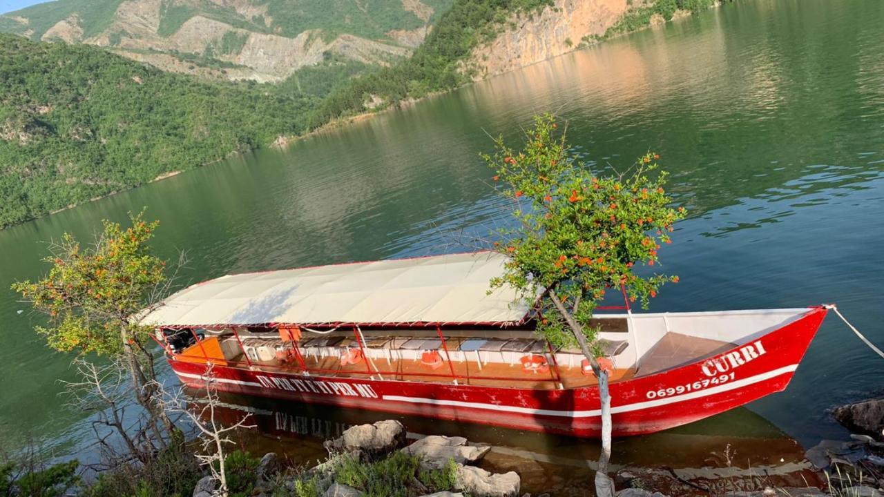 Kulla E Vjeter Hotel Koman Kültér fotó