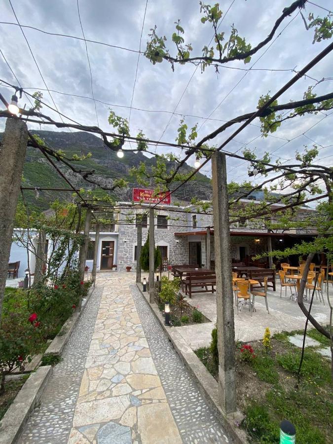 Kulla E Vjeter Hotel Koman Kültér fotó